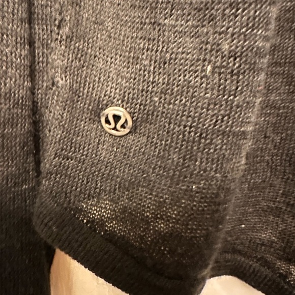 Lululemon Still Movement Sweater
Black Vneck - Picture 3 of 8